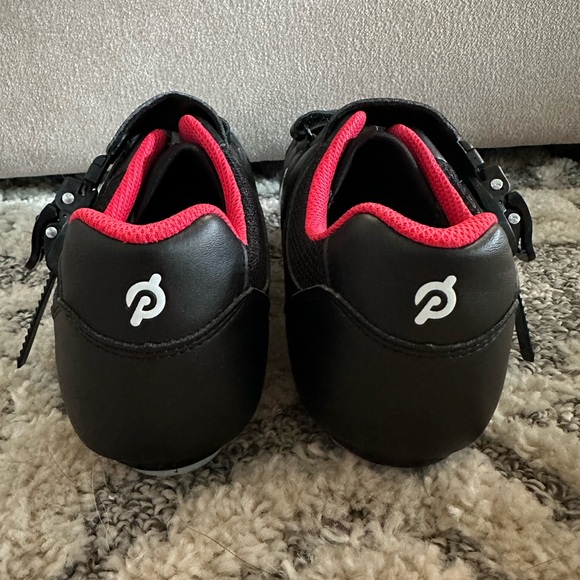 Peloton Cycling Shoes - Picture 4 of 6